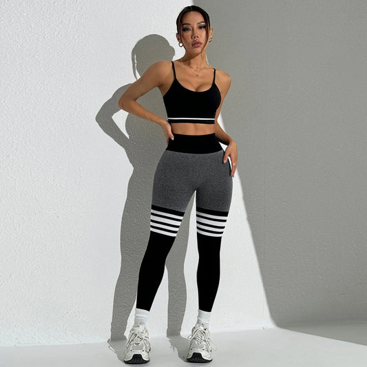 Curve & Flow Set - Black/Grey V-Back Leggings