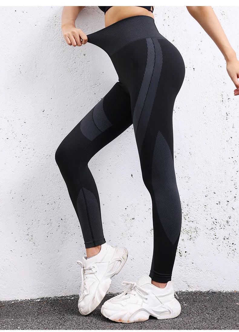 Sculpt & Flow Leggings - Stripe Scrunch