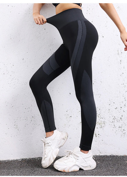 Sculpt & Flow Leggings - Stripe Scrunch
