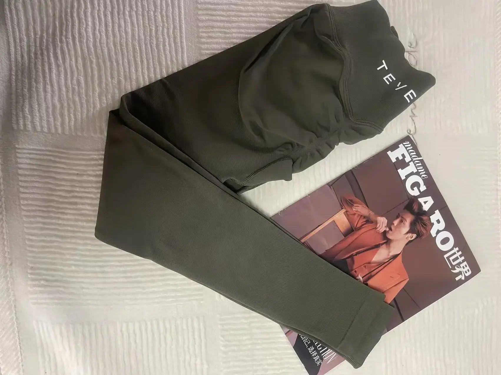 TEVEO Seamless Yoga Leggings | Mid-Waist Sculpting Fitness Pants