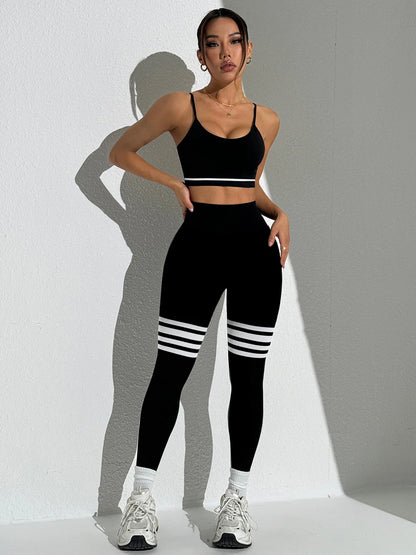 Curve & Flow Set - Black/Grey V-Back Leggings