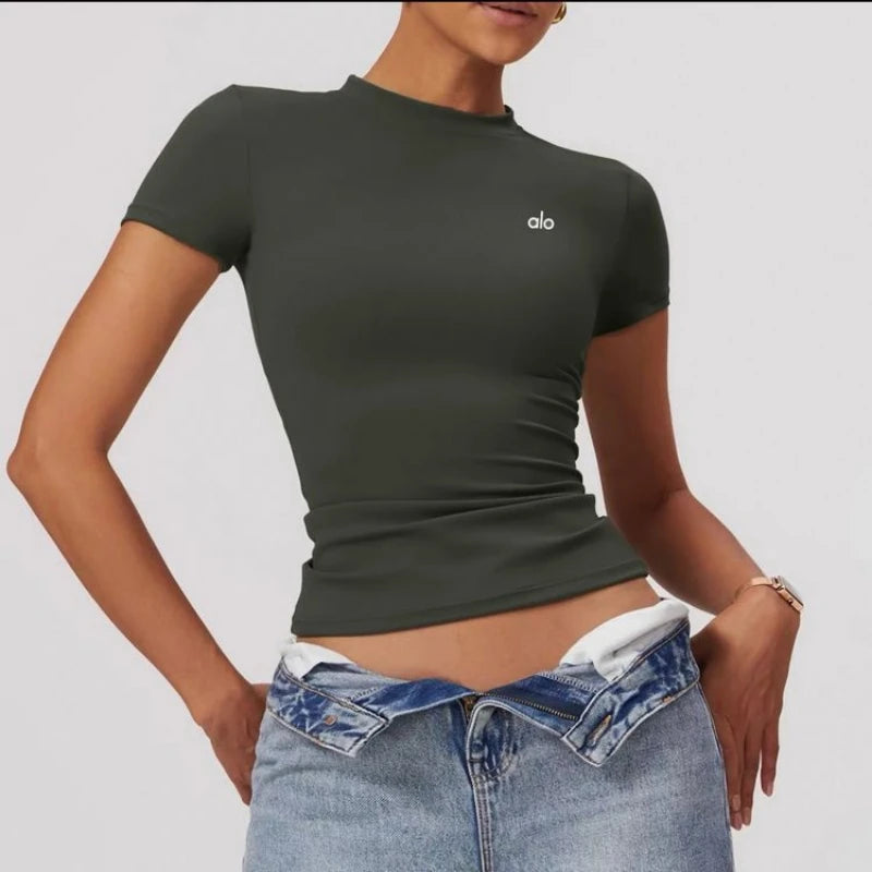 ALO YOGA Women's Yoga Clothing for Pilates Fitness Training Short-Sleeved Low-Cut Tight-Fitting Quick-Drying Running and Sports