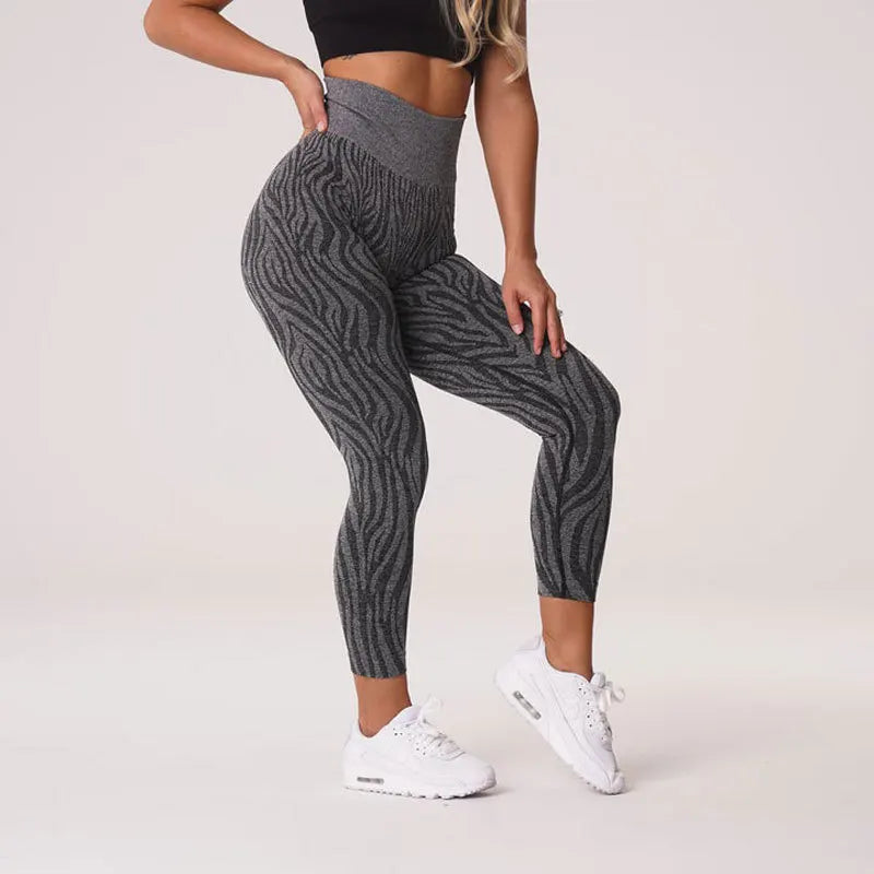 Sculpt & Flow - Performance Zebra Print