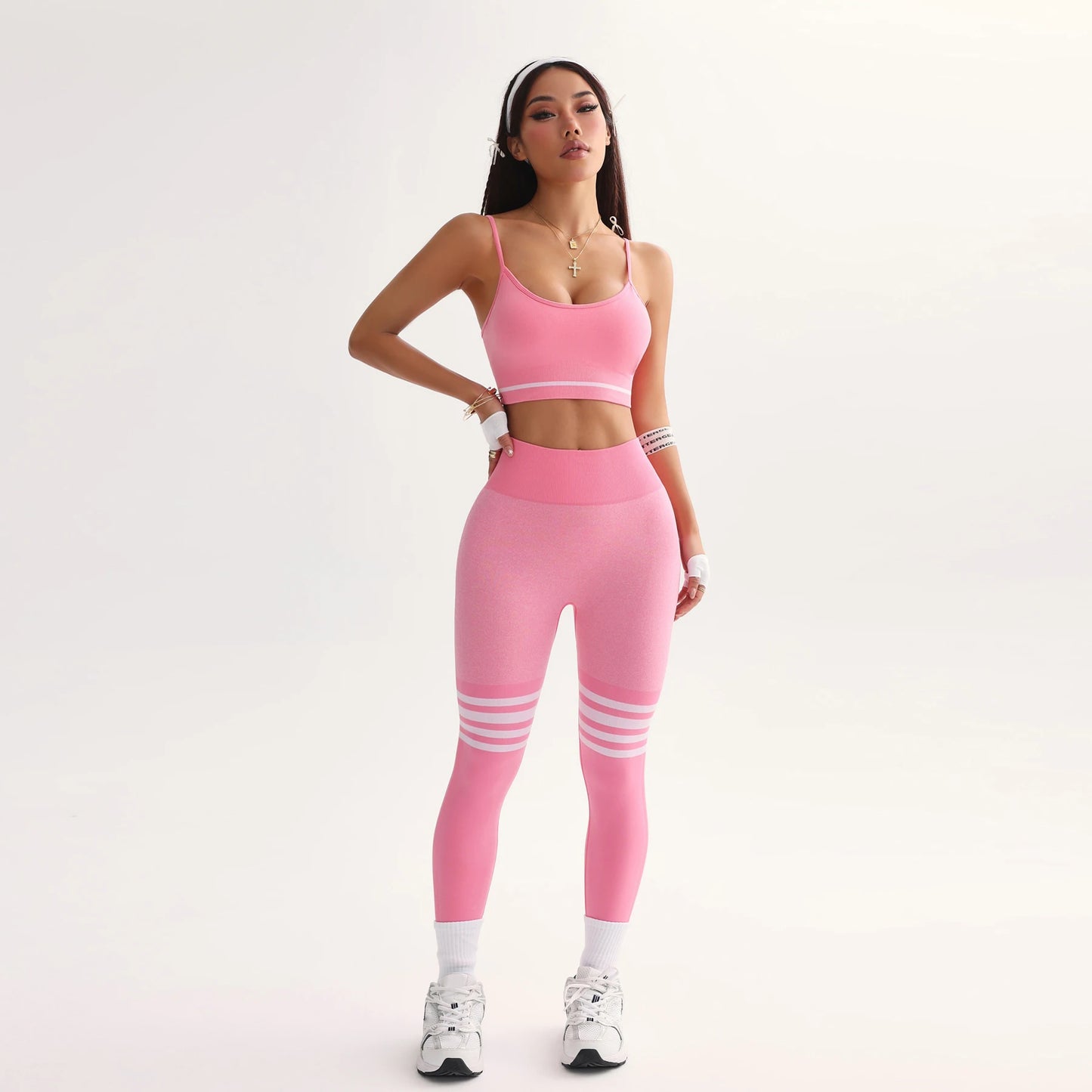 Curve & Flow Set - Black/Grey V-Back Leggings