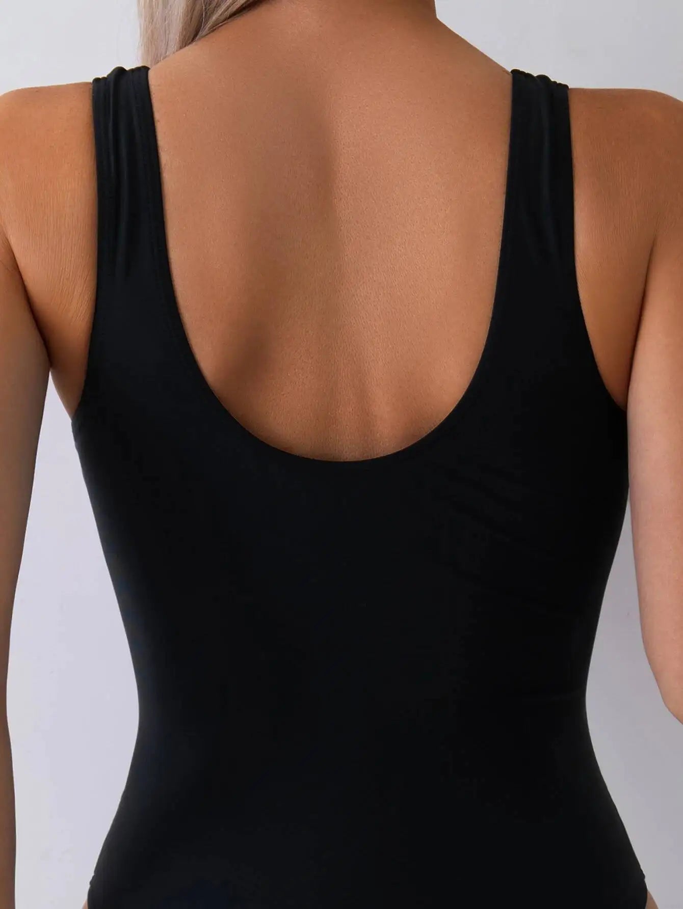 Laguna Define - Performance Pool Wear