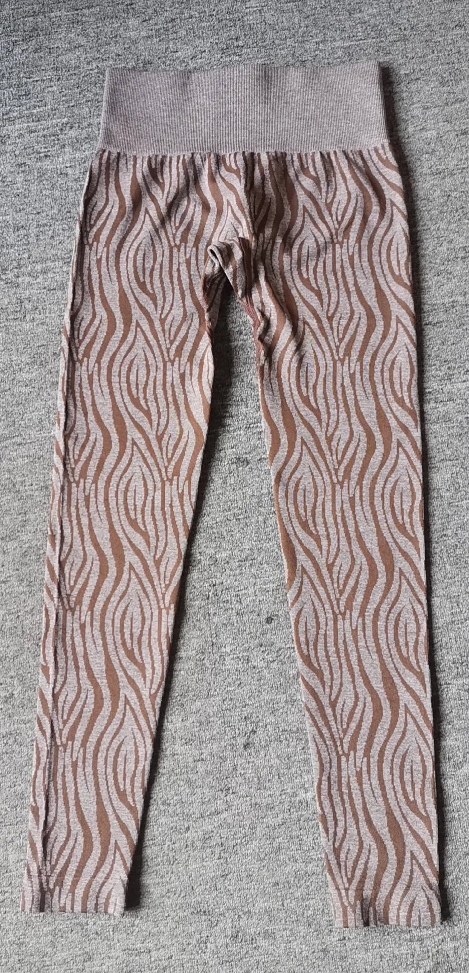 Sculpt & Flow - Performance Zebra Print