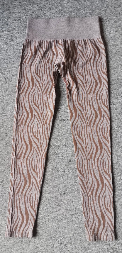 Sculpt & Flow - Performance Zebra Print