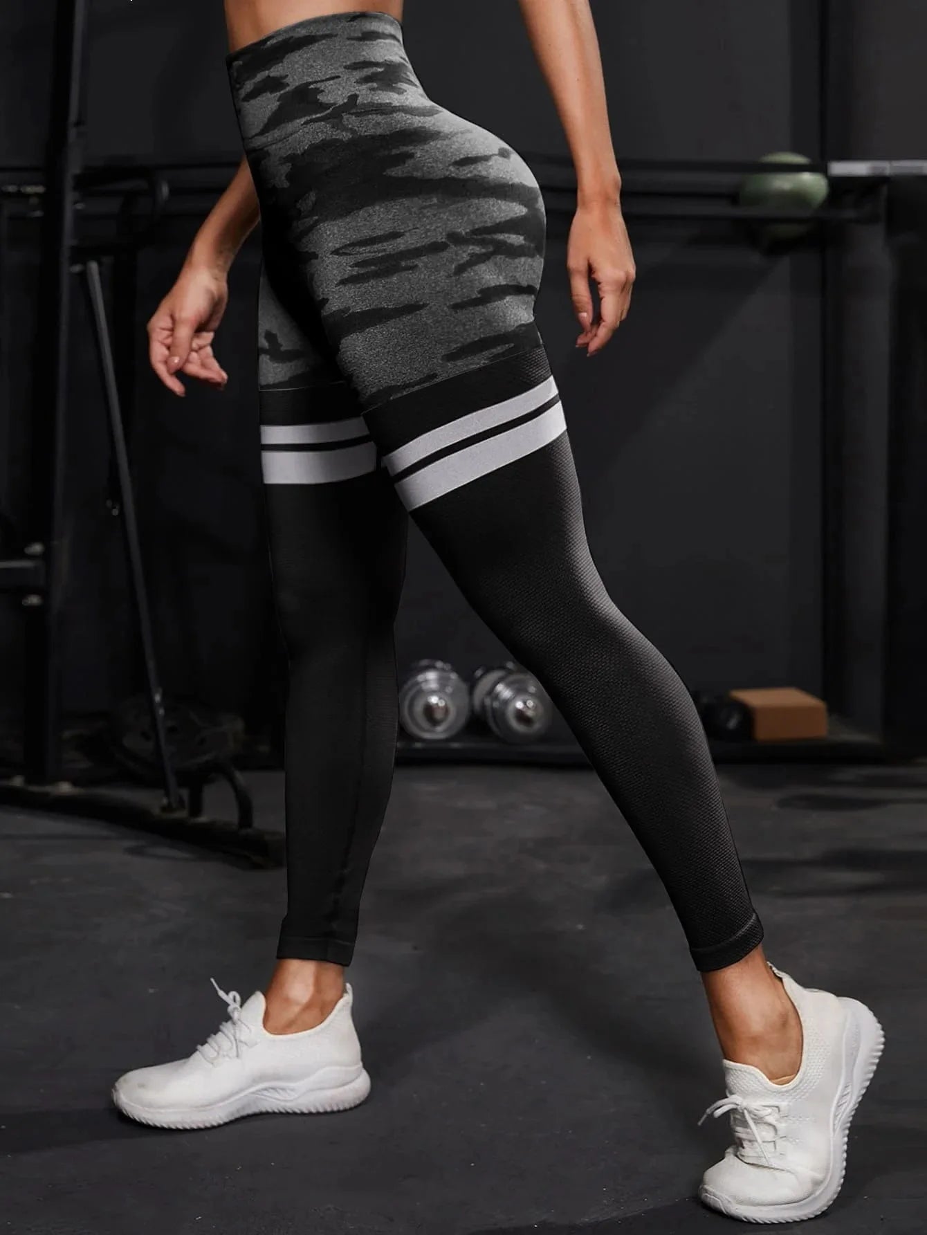 Second Skin Leggings - Stripe Black Camo