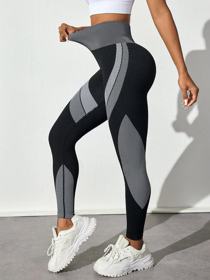 Sculpt & Flow Leggings - Stripe Scrunch