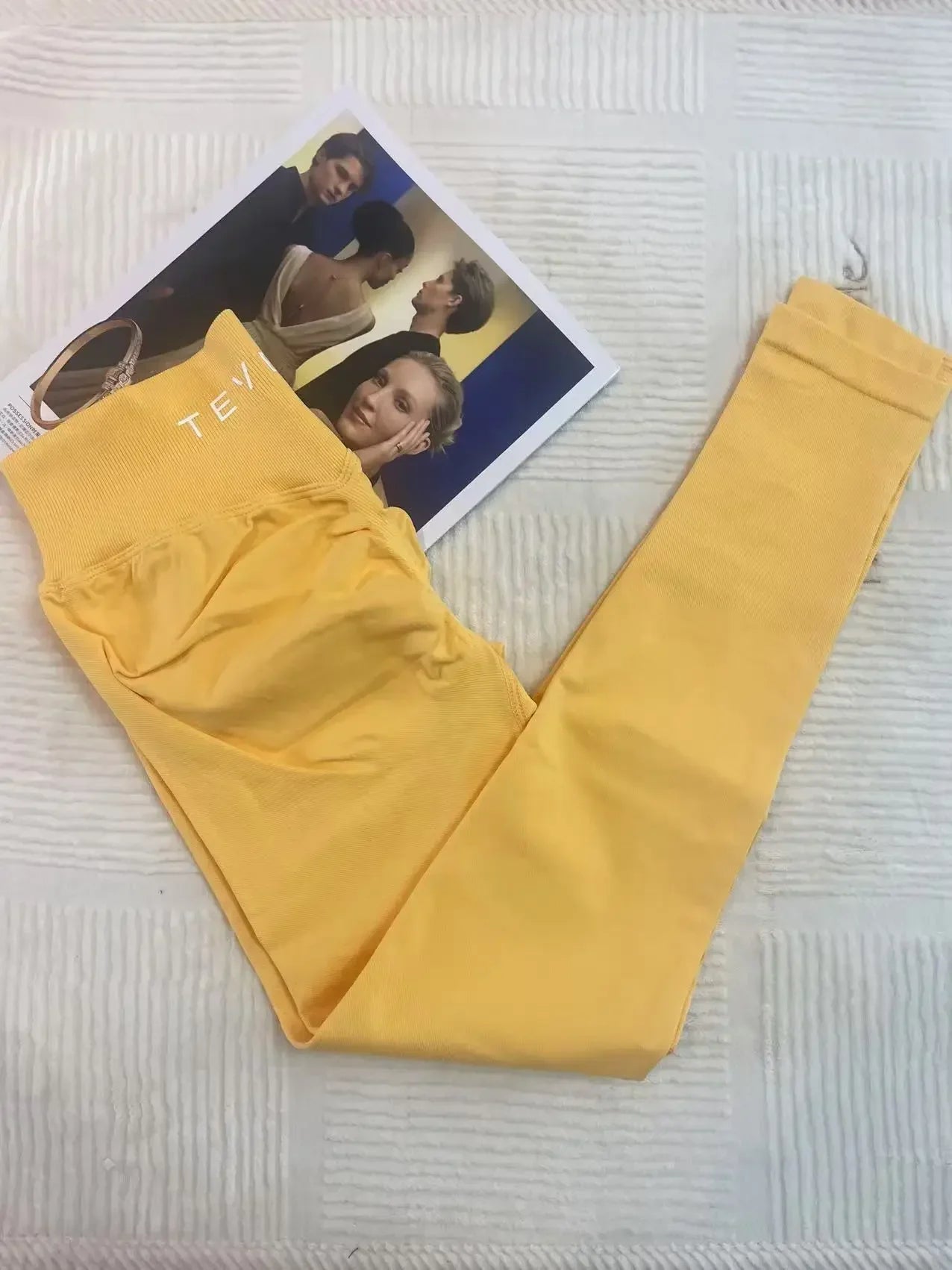 TEVEO Seamless Yoga Leggings | Mid-Waist Sculpting Fitness Pants