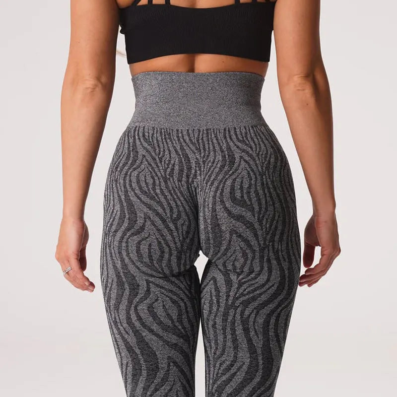Sculpt & Flow - Performance Zebra Print