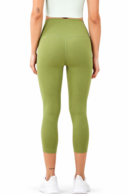Freedom Flow™ Studio Capri Leggings